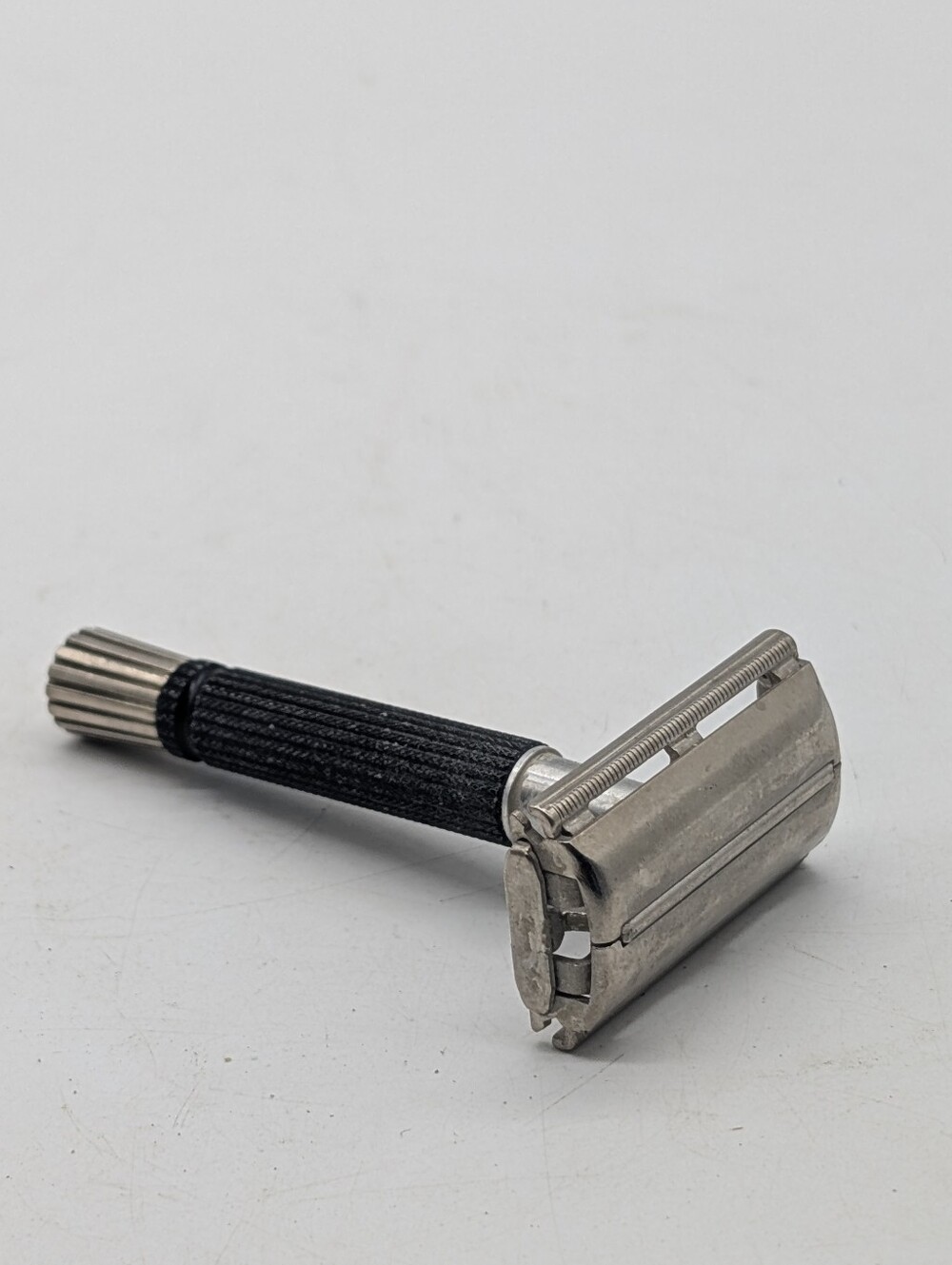 Vintage Gillette Black Handle Super Speed Safety Razor TTO Butterfly DE